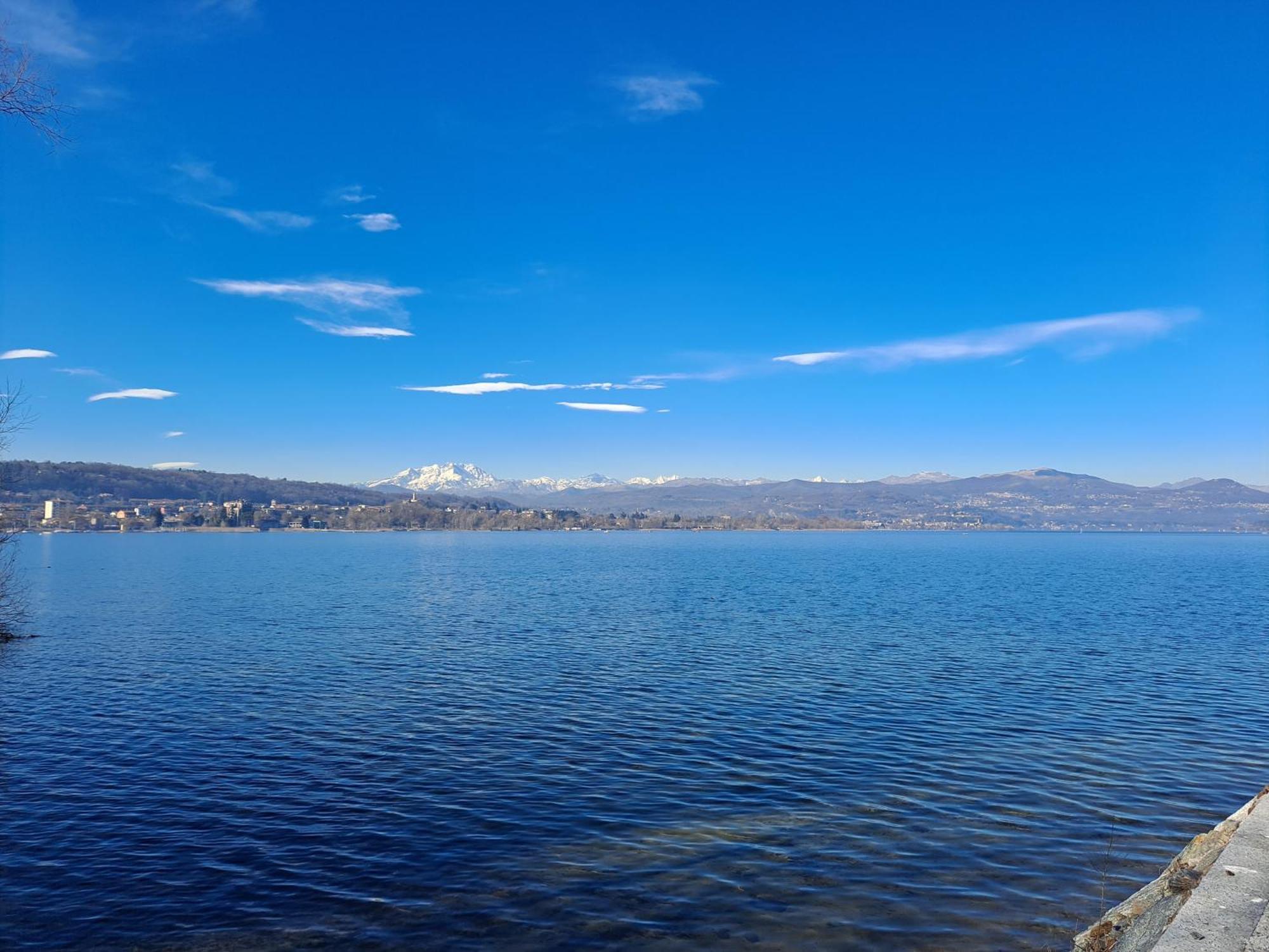 Floating Experience Black Pearl, Lago Maggiore Dormelletto Esterno foto
