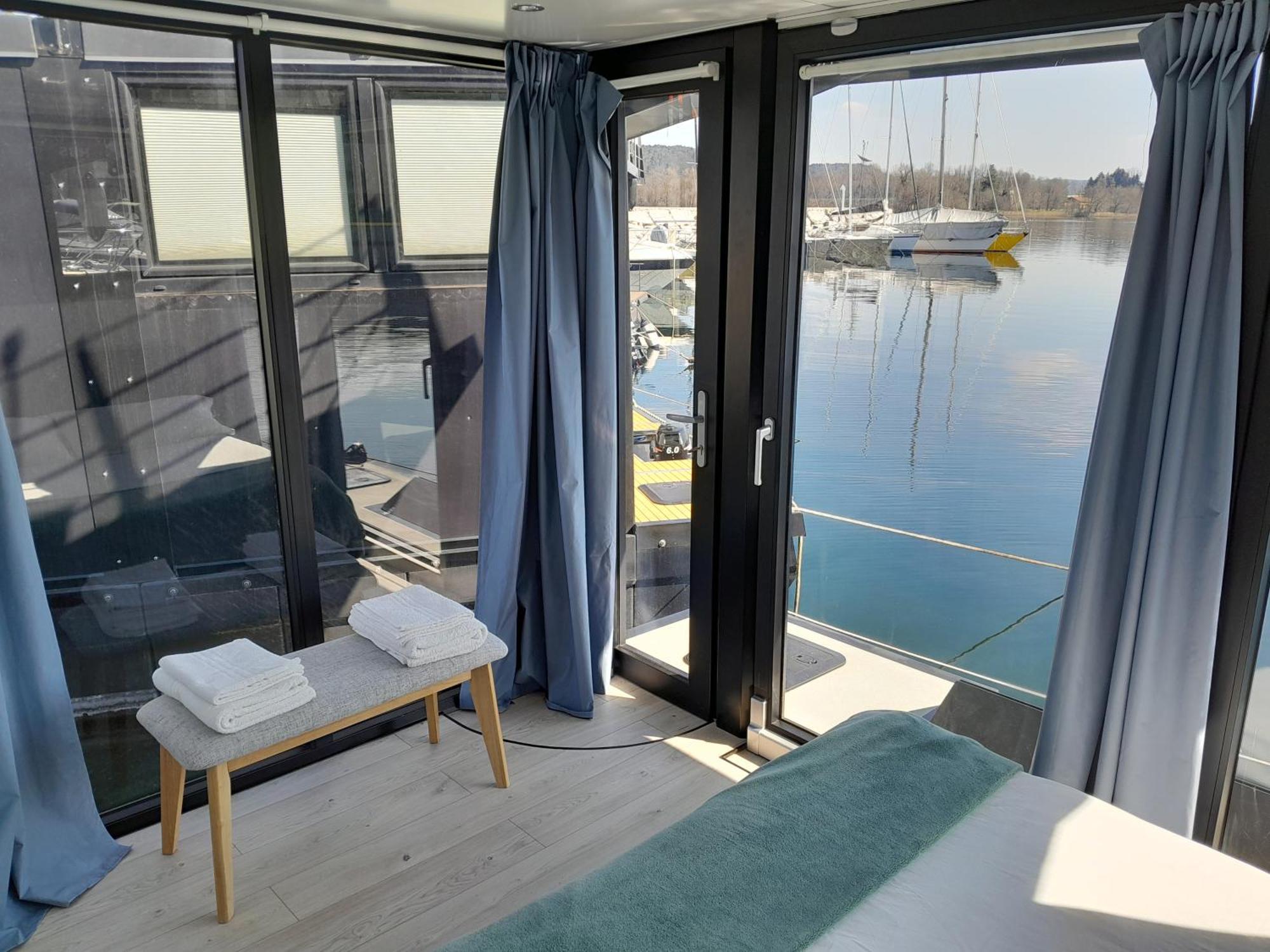 Floating Experience Black Pearl, Lago Maggiore Dormelletto Esterno foto