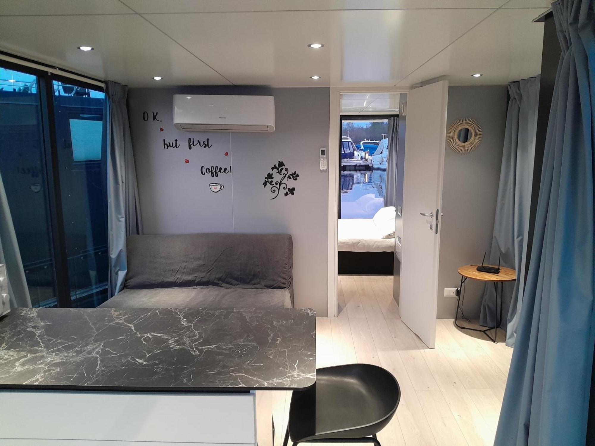 Floating Experience Black Pearl, Lago Maggiore Dormelletto Esterno foto
