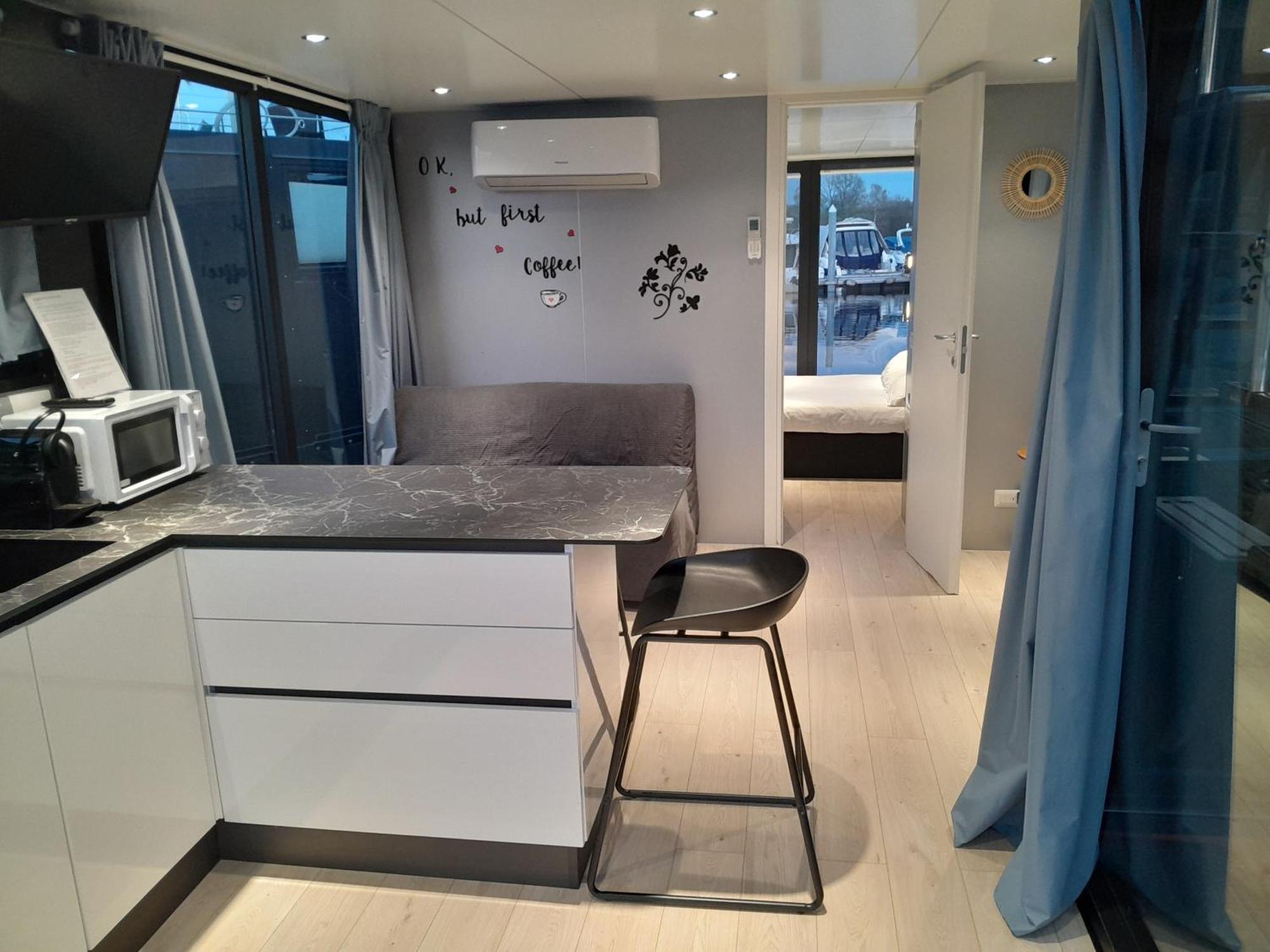 Floating Experience Black Pearl, Lago Maggiore Dormelletto Esterno foto