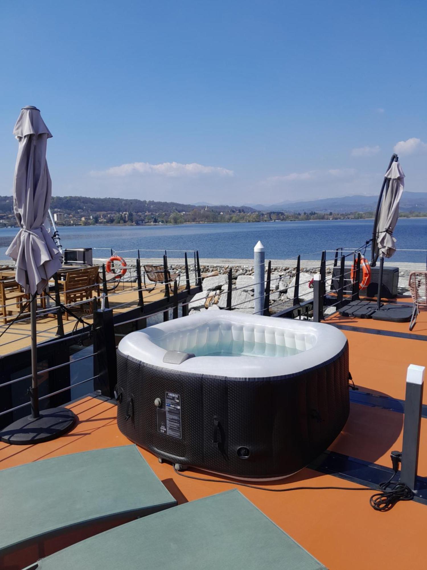 Floating Experience Black Pearl, Lago Maggiore Dormelletto Esterno foto